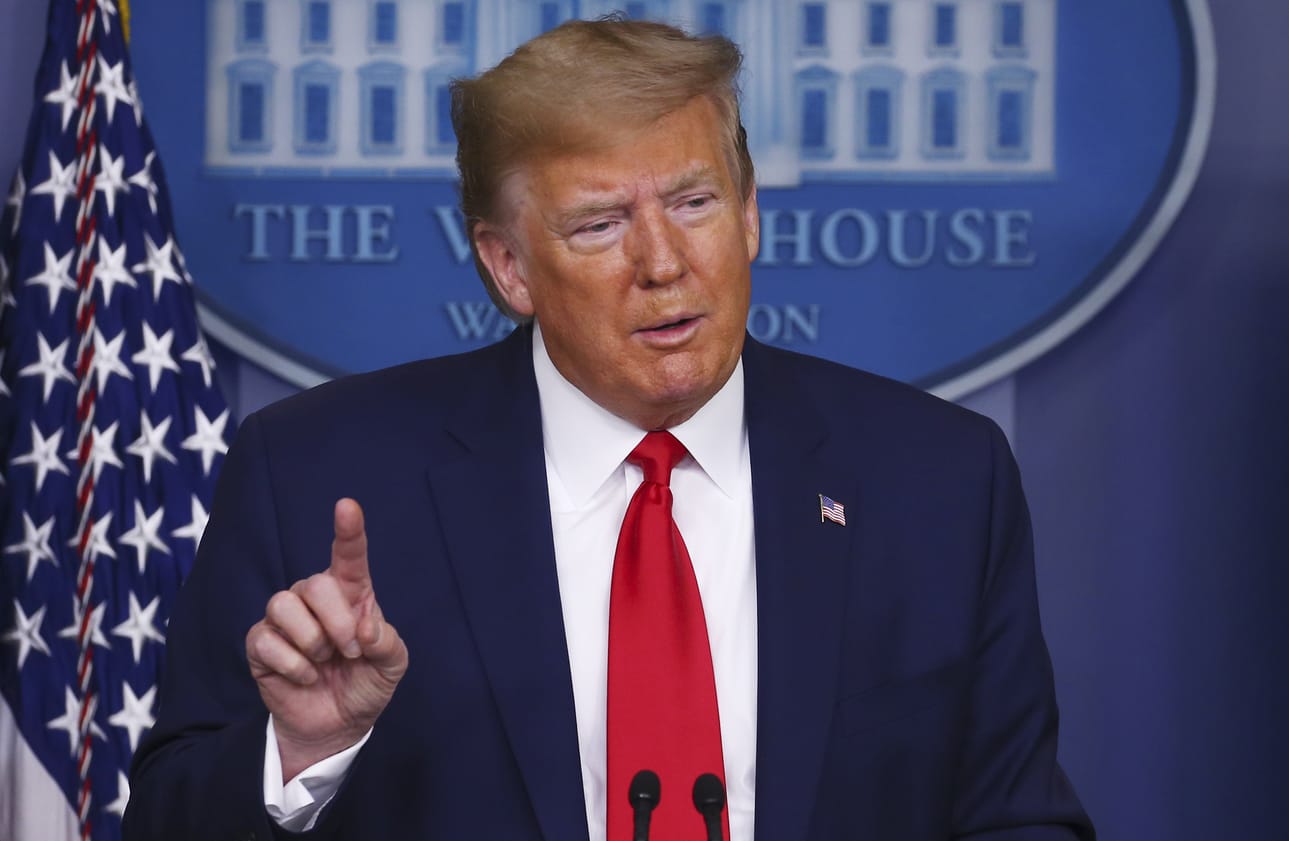 Yhdysvaltain presidentti Donald Trump uhkaili lauantaina Kiinaa seurauksilla, jos maa päästi koronaviruksen tahallaan leviämään. Trump ei tarkentanut, mitä seuraukset olisivat.