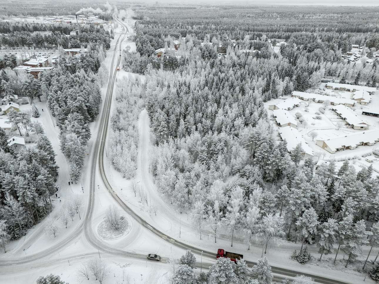 Maikkulaan on tekeillä neli- ja kaksikerroksisten talojen muodostama pieni kerrostaloalue rakentamattomaan paikkaan Talonpojanpuistoon.