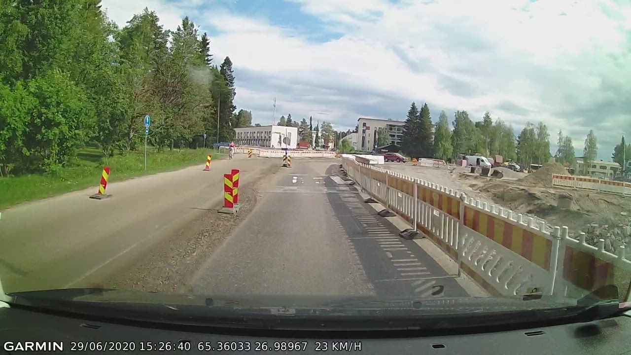 Taajaman katu-urakka etenee – katso video miten työmaalla ajetaan