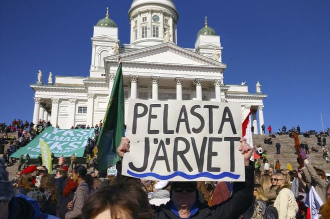 Kirjoittaja lähti Seinäjoelta Helsinkiin mielenosoitukseen, koska Pohjanmaalla mennään hänen mielestään väärään suuntaan ilmastomuutoksen torjunnassa.