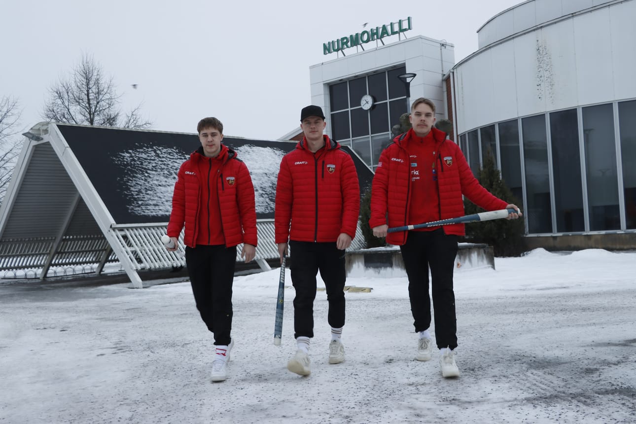 Koskenkorvan Urheilijoiden riveissä nähdään tällä kaudella kolme Teppoa. Luukas (vas.) on Seinäjoen Maila-Jussien kasvatti, Rasmus ja Justus Nurmon Jymyn kasvatteja.