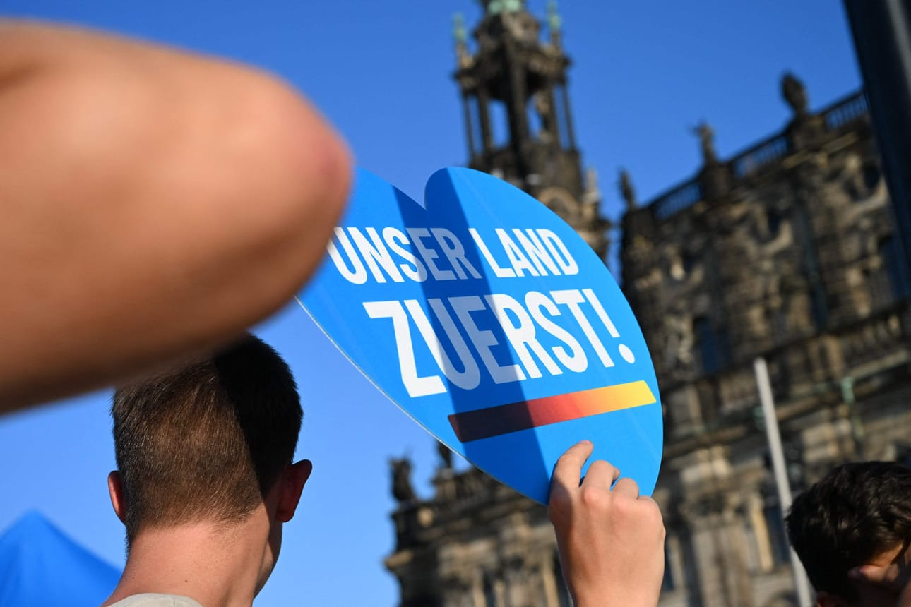 laitaoikeiston Vaihtoehto Saksalle -puolue (AfD) juhli maanantaina menestystään Thüringenin ja Saksin osavaltiovaaleissa. LEHTIKUVA/AFP