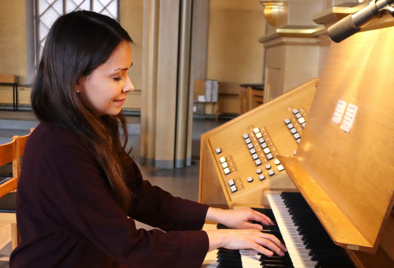 Hanna Koljonen esiintyy myös itsenäisenä konserttimuusikkona.