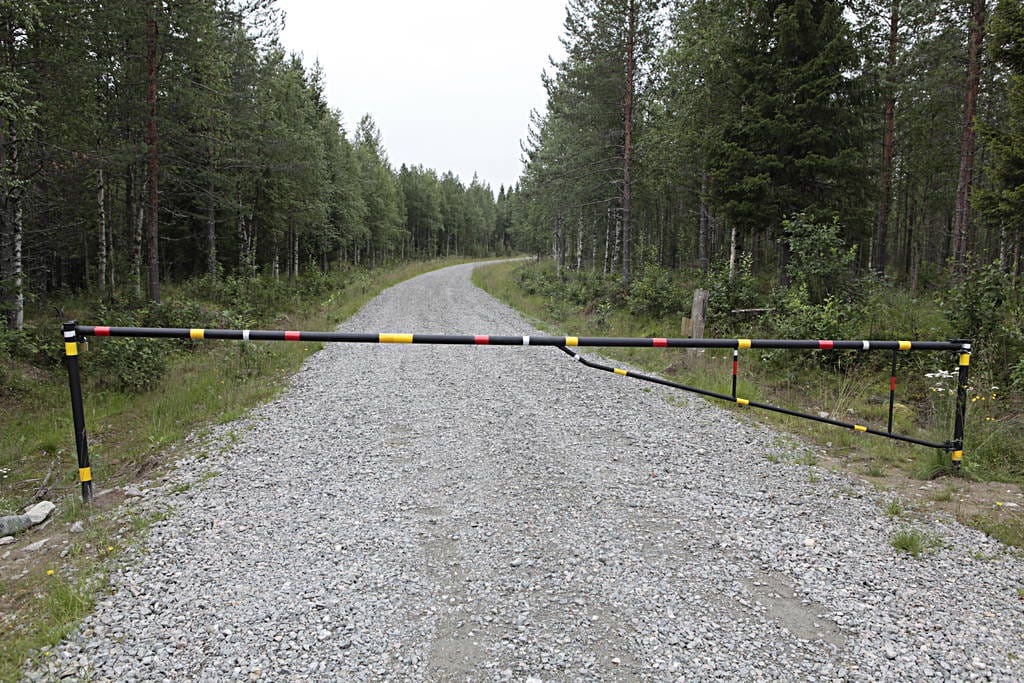 Metsäautotien saa sulkea puomilla.