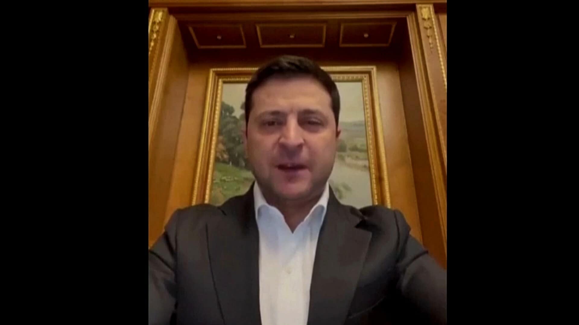 Ukrainan presidentti vetosi tunteikkaassa puheessaan: "Yhdessä meidän on pelastettava Ukraina ja demokraattinen maailma"