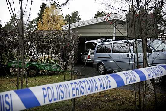 Poliisi sai lauantaina puolen päivän aikaan ilmoituksen Kaijonharjun Kivisillantiellä sijaitsevassa paritalossa kuuluneista laukauksista.