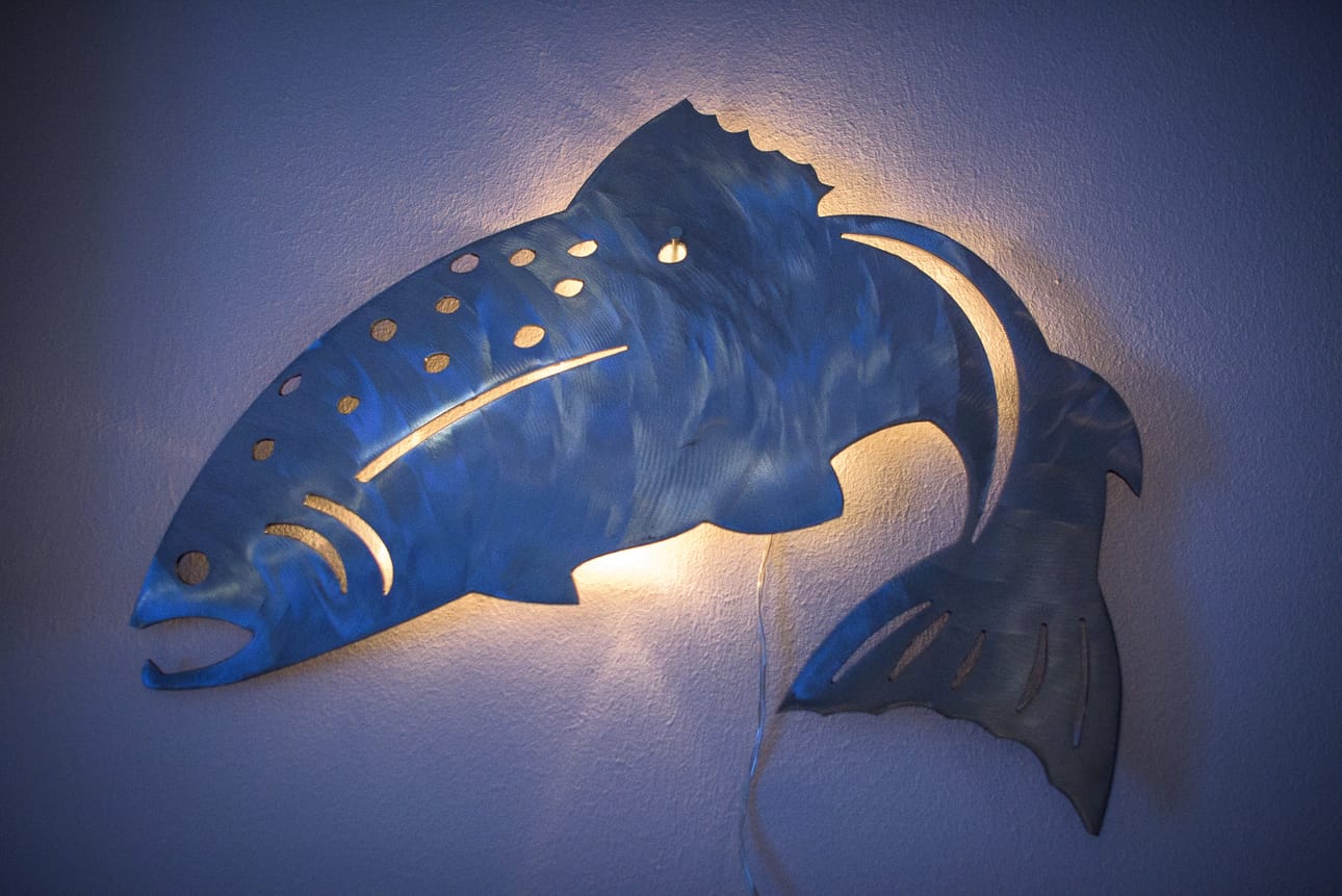 Art Hekkalassa syntyy tuotteita muun muassa metallista ja puusta.
