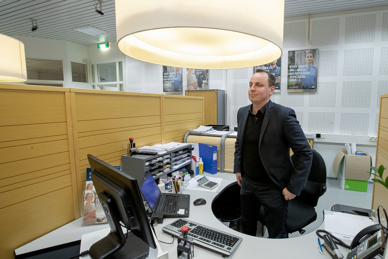 Jarno Uhre jää Danske Bankin viimeiseksi Raahen konttorinjohtajaksi. Tammikuussa tyhjäksi jäävät tilat Sovionkadulla ovat Danske Bankilla vuokralla.