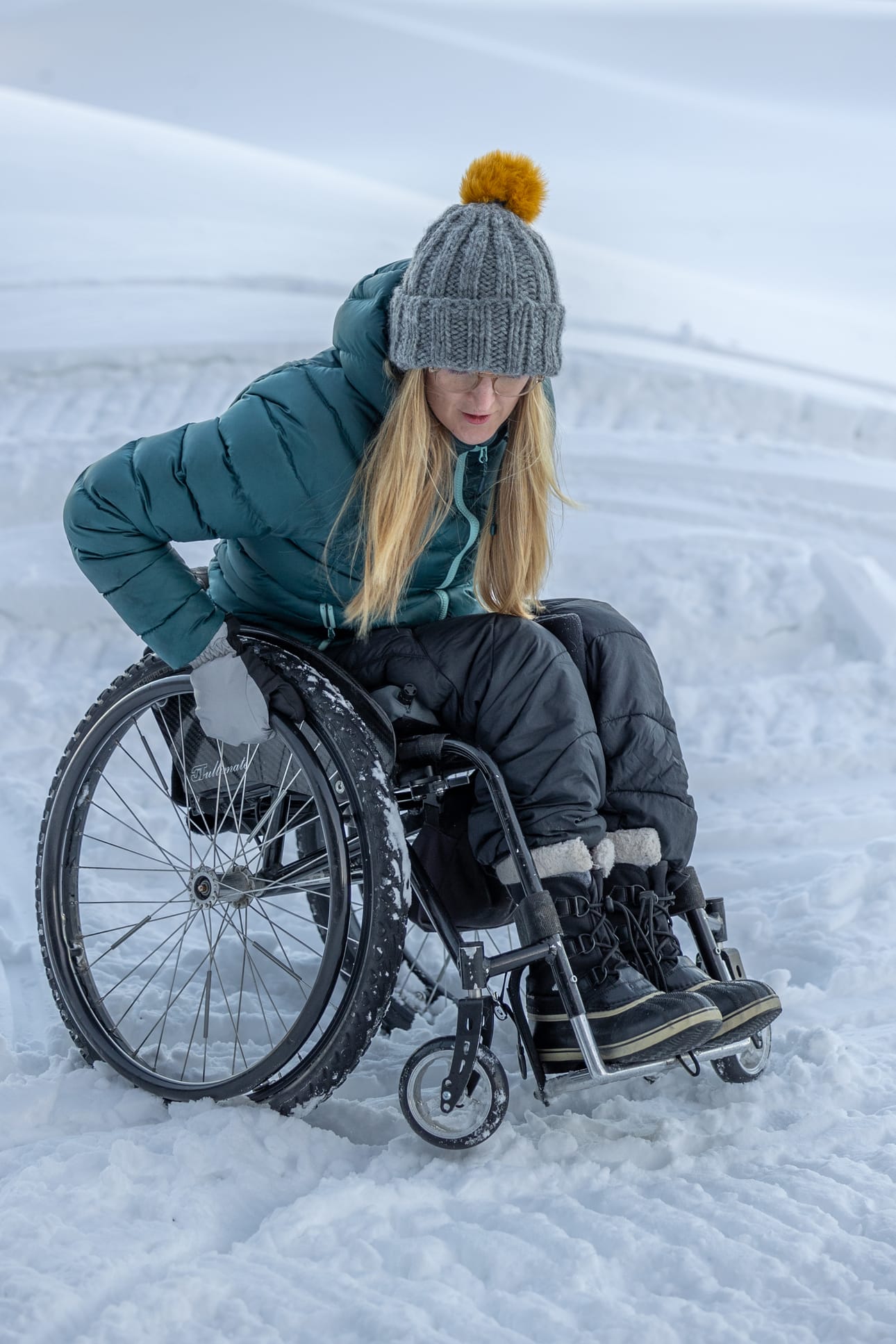 Talvi tuo omat haasteensa esteettömyydelle. Vähäinenkin lumi voi vaikeuttaa tai estää liikkumista tai strukturoitujen ympäristöjen hahmottamista merkittävästi.