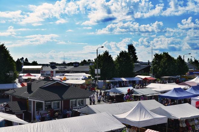 Vuonna 2013 markkinoilla paistoi aurinko. ARKISTOKUVA: ARTTU LAITALA