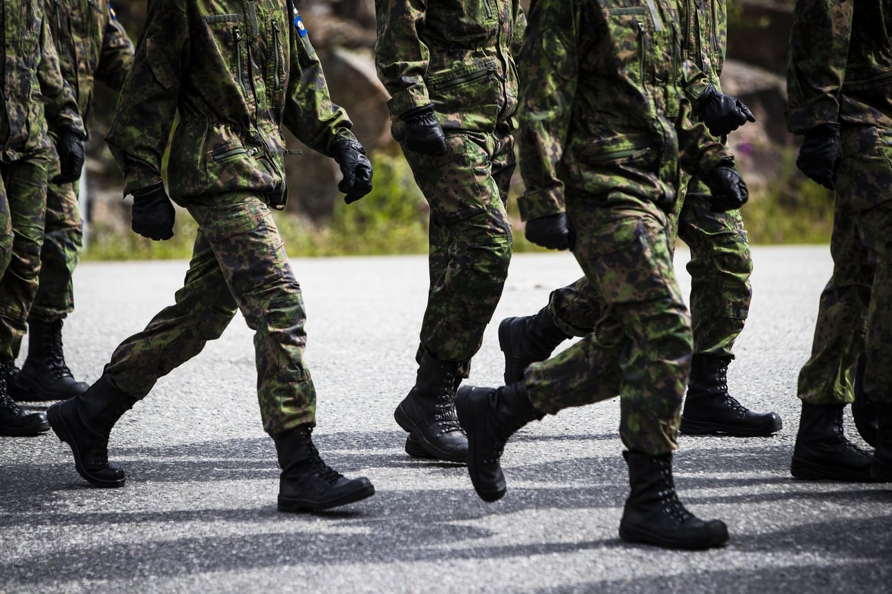 Oululaismiehen somejulkaisussa näkyi armeijan suojavarusteita – Puolustusvoimat teki rikosilmoituksen varkaudesta