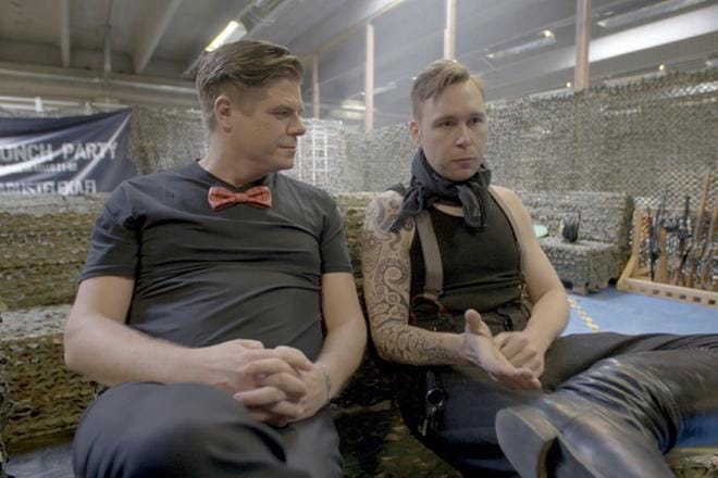 Jussi Heikelä tapaa Sääntö-Suomen ensimmäisessä jaksossa muun muassa Varustelekan omistajan Valtteri Lindholmin, joka ihmettelee Suomen armeijan sääntöjä. KUVA: MTV ohjelmatiedotus