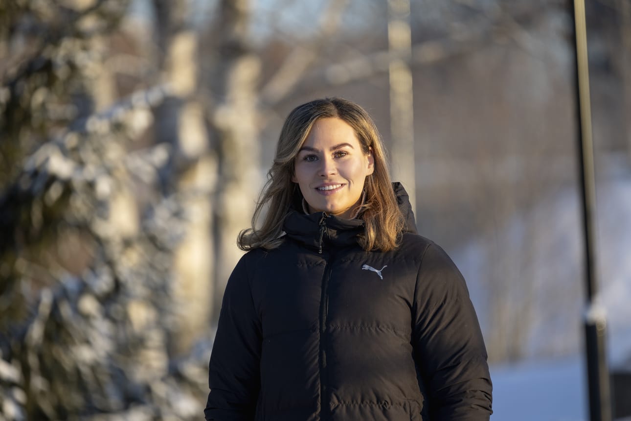 Vaikean viime kesän jälkeen lyöjätykin hymy on taas herkässä.