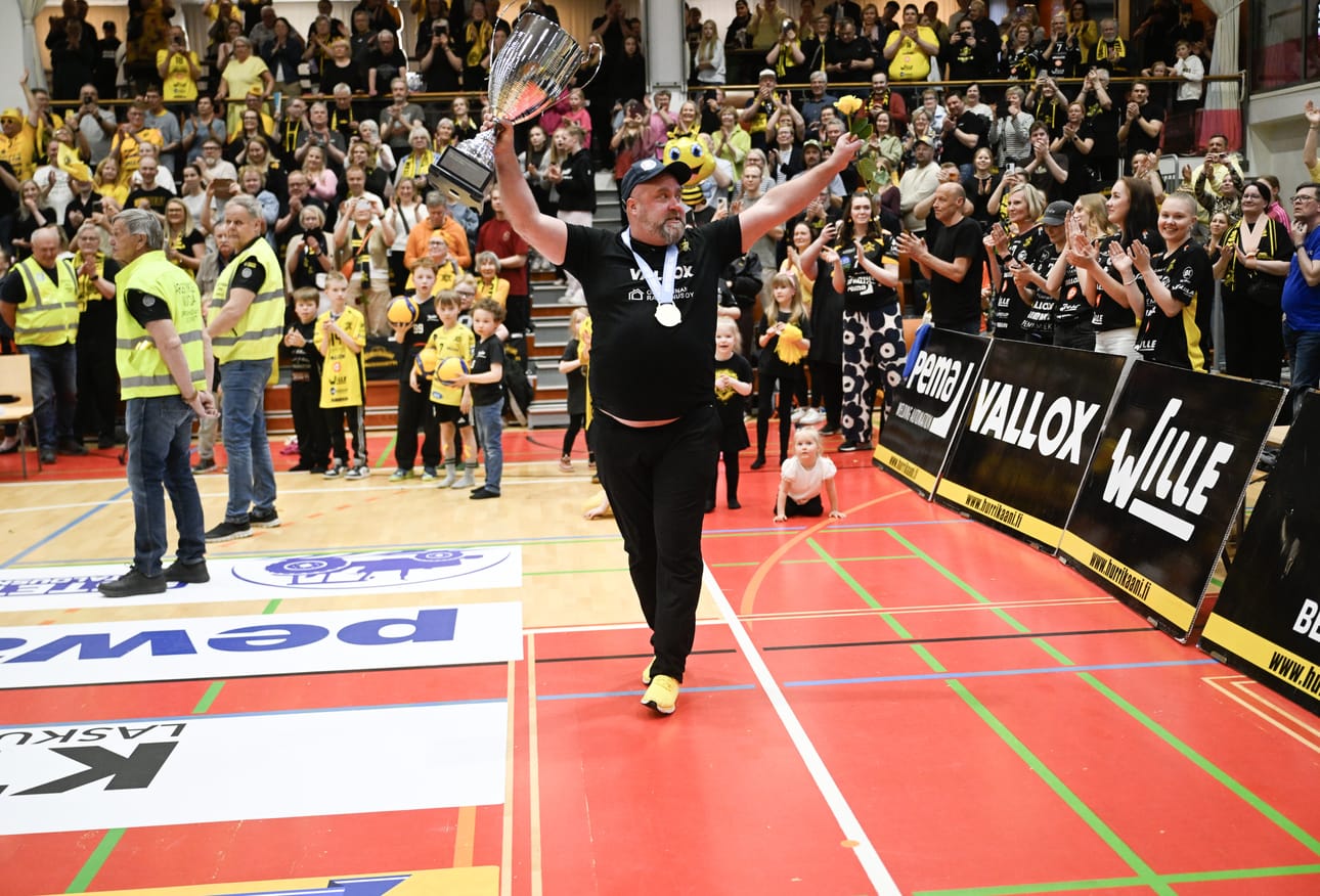 Olli Kuoksa palautti Hurrikaani Loimaan tänä keväänä mestariksi.