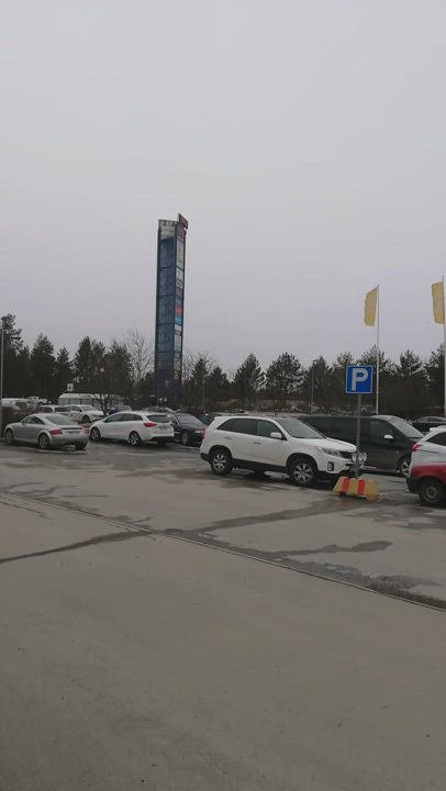 Paljon väkeä taas liikkeellä