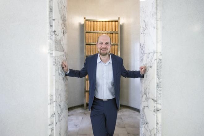 Keskustan koulutuspoliittiset visiot ovat lähtöisin kenttäväeltä, kertoo kansanedustaja Tuomo Puumala (kesk.). KUVA: KIMMO PENTTINEN
