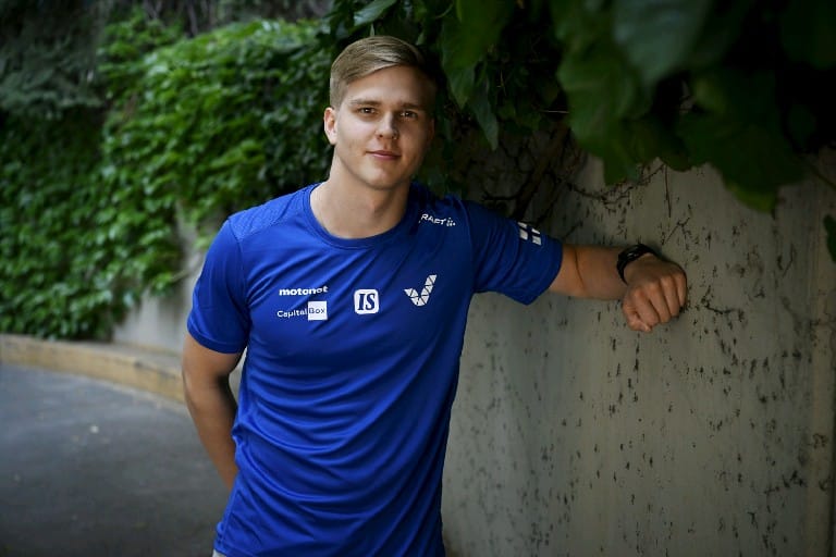 Laihialainen Juho Alasaari kilpailee keskiviikkona seiväshypyn karsinnassa.