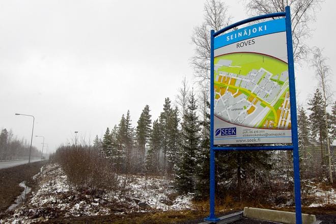 Finn-Power Oy:n hallitus esittää emoyhtiö Prima Industrien hallitukselle, että yrityksen uudet toimitilat rakennetaan Seinäjoella itäväylän varrelle, Roveksen teollisuusalueelle. Kuva: Heikki Hakanen / arkisto