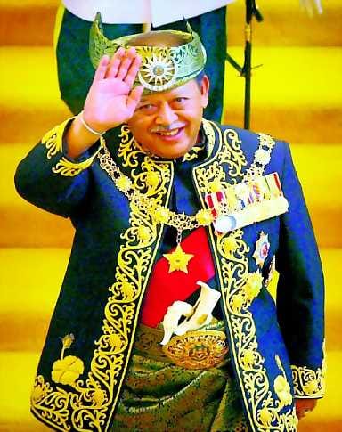 Kuninkaallinen tervehdys. Malaysian kuningas saapuu puolisonsa kanssa Suomeen maanantaina, Rovaniemelle keskiviikkona.