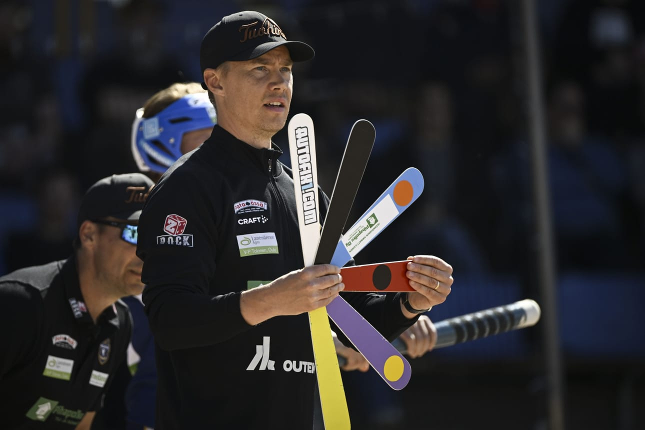 Kempeleen Kirin pelinjohtaja Mikko Korhonen on pelikiellossa Superpesiksen kärkiottelussa Sotkamon Jymyä vastaan.