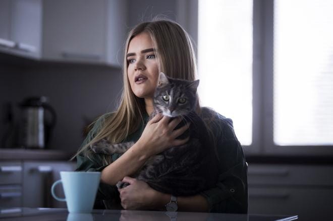Ida Yli-Mäenpää odottaa innolla The Voice of Finland -kilpailun suoria lähetyksiä. Tähän asti hän on esittänyt kilpailuissa nopeita tanssibiisejä. Livelähetyksessä hän kertoo vetävänsä ensimmäisen balladinsa. KUVAT: JARNO PELLINEN