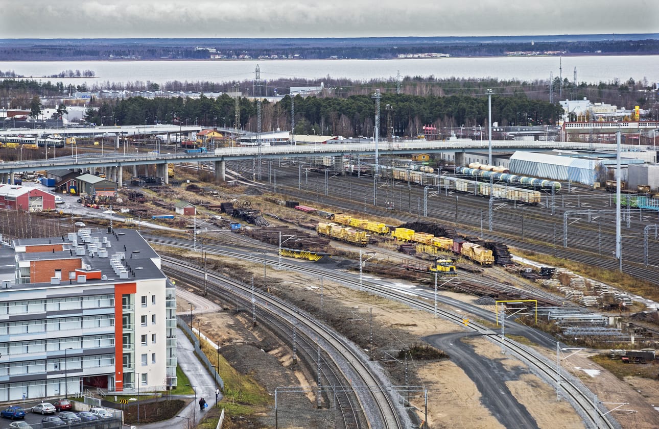 Kuva Oulun ratapihalta.