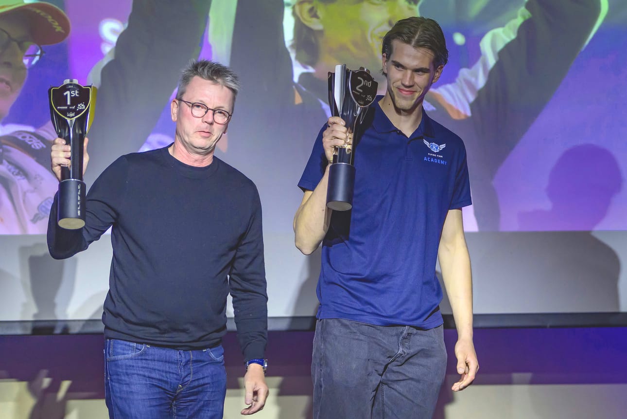Leevi Lassila (oik.) on Junior WRC-luokan MM-kakkonen, Mikko Lukka kartanlukijoiden maailmanmestari.
