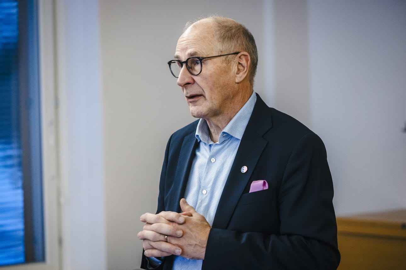 Aluehallituksen puheenjohtaja Tapani Melaluoto sanoo, että keskustelua ministeriöiden edustajien kanssa käytiin hyvässä hengessä.