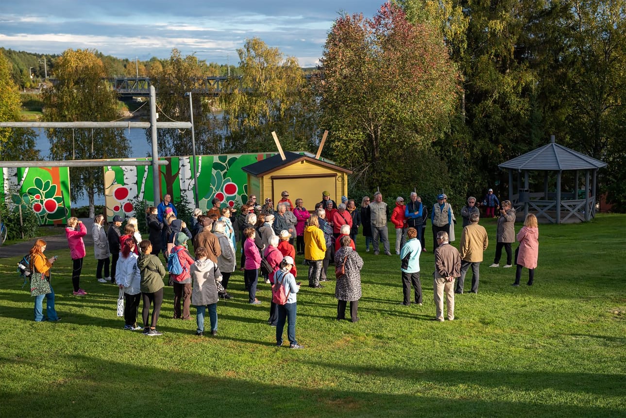 8. Rovaniemen 1. kaupunginosan asukasyhdistyksen kaupunkikävelyt.