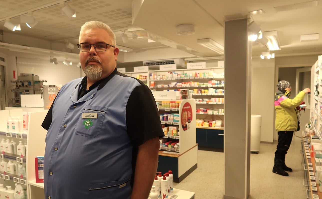 Taivalkosken apteekkari Jouni Virtanen arkistokuvassa.