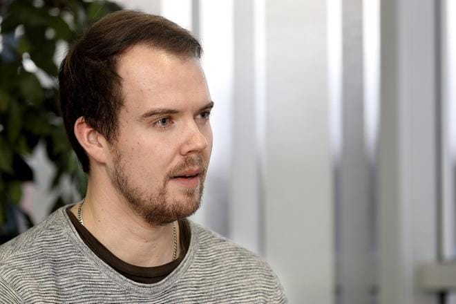 Sami-Petteri Kivimäki lataa kuntoilulla itseään koviin koitoksiin. Punttisalilla käyminen on tärkeä henkireikä. Muutenkin ajatusten saaminen välillä pois pelihommista on jatkuvan kehittelyn alla. KUVAT: HEIKKI HAKANEN