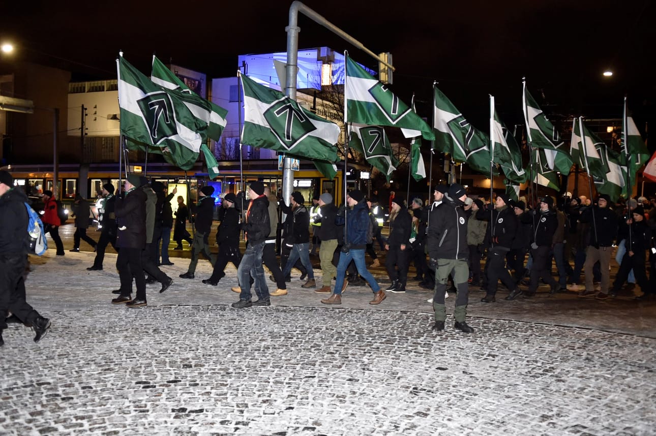 Pohjoismainen vastarintaliike on ollut Suomen näkyvimpiä äärioikeistolaisia järjestöjä. Tällä hetkellä se on väliaikaisessa toimintakiellossa ennen korkeimman oikeuden käsittelyä.