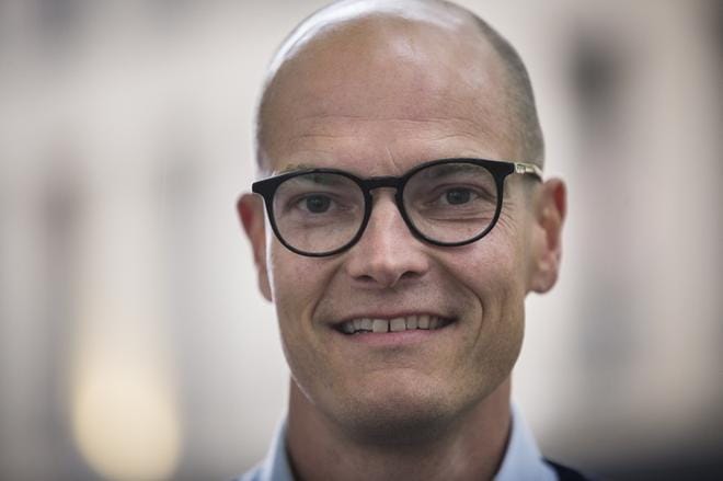 Petter Lingonblad on Ahvenanmaalla syntynyt, Pietarsaaressa kasvanut ja vaasalaisissa yliopistoissa kansantaloutta pääaineenaan opiskellut maisteri. Kuva: Selma Paavola