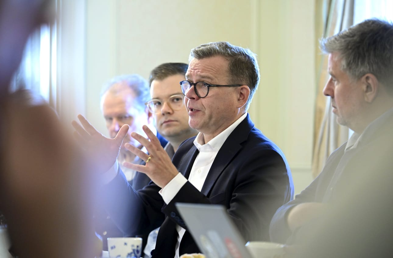Petteri Orpo puhui Politiikan toimittajat ry:n tapaamisessa perjantaina. LEHTIKUVA / MARKKU ULANDER