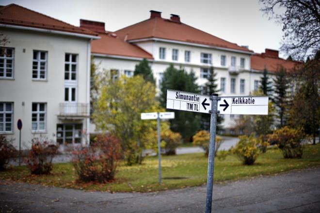 Vanhan Törnävän sairaalan rakennuksista suuri osa on rakennettu 1920- ja 1930-luvuilla. Sairaanhoitopiirin toiminta alueella päättyy vuoden 2021 kesäkuun loppuun mennessä. KUVA: TOMI KOSONEN