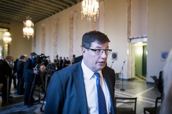 Puhemiesneuvostoon kuuluvan Arto Satosen mukaan sdp politisoi heti alkuunsa suomalaisten turvallisuuden kannalta erittäin tärkeät tiedustelulait. KUVA: Kimmo Penttinen/Arkisto