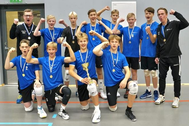 Viikonloppuna pelattiin Hollolassa lentopallon C-poikien aluejoukkueiden SM-kilpailut, jossa Länsi-Suomen pojat voittivat kultaa.
