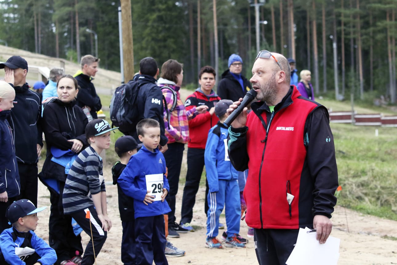 Jorma Jokela, idean isä, toimi juontajana.