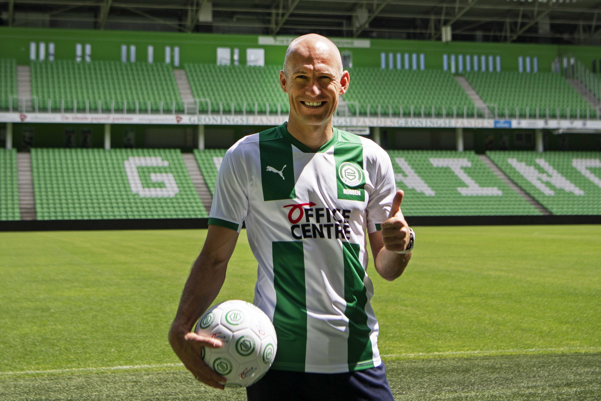 Arjen Robben houkuteltiin Netflixin avulla eläkkeeltä kentälle