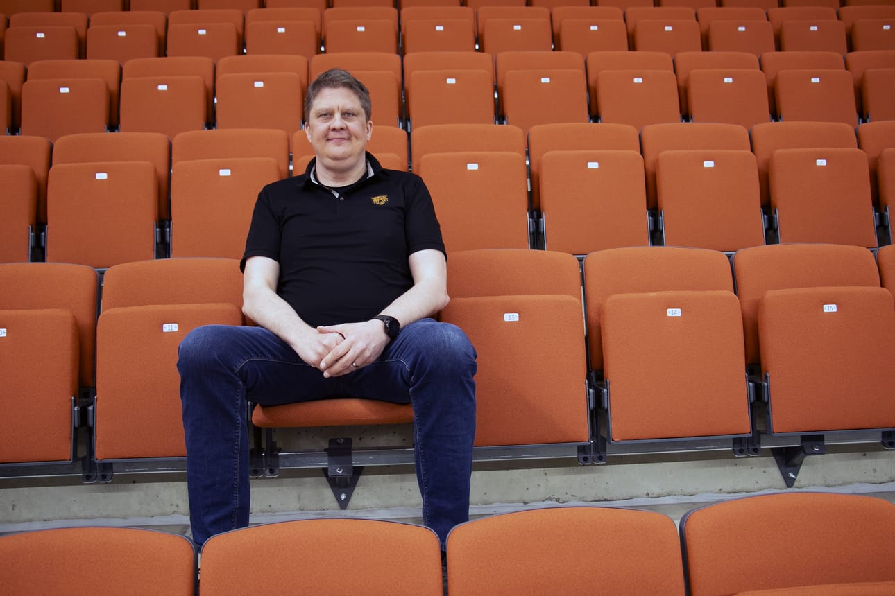 Koripalloseura Karhu Basketin toiminnanjohtaja Mikko Katajisto on järjestyksessä viides Seinäjoen ammattikorkeakoulun alumni. Hän jakaa mielellään työelämäkokemuksiaan nuorille.