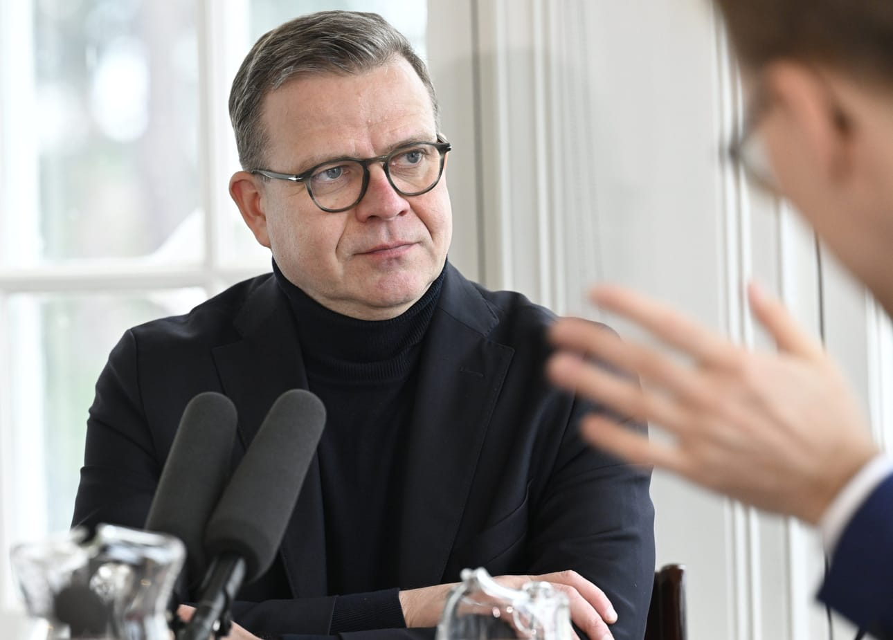 Petteri Orpo (kok.) kommentoi tulevia leikkauksia sunnuntaina Ylellä pääministerin haastattelutunnilla. LEHTIKUVA / Heikki Saukkomaa