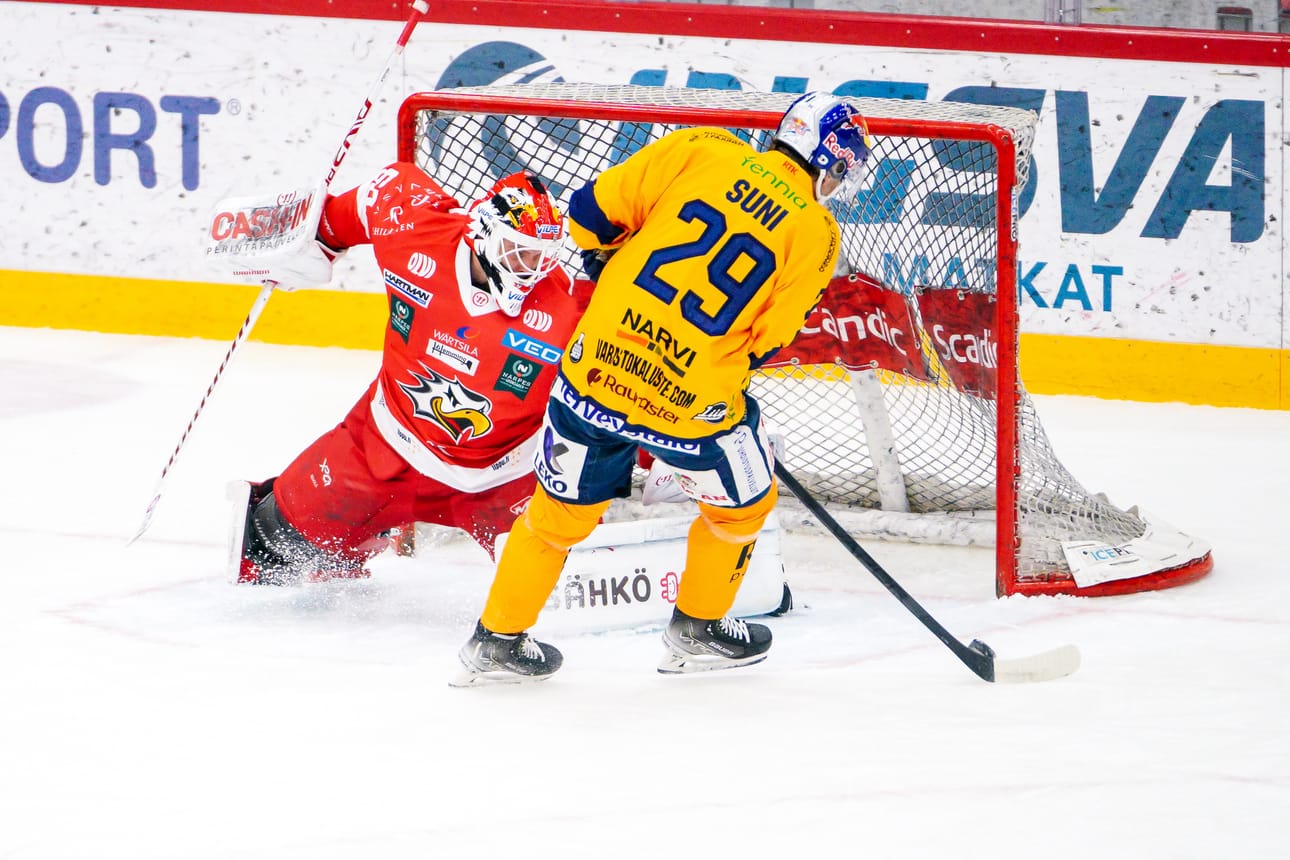 Rasmus Reijola pysäytti tämän Oliver Sunin yrityksen ja 31 muuta raumalaislaukausta.