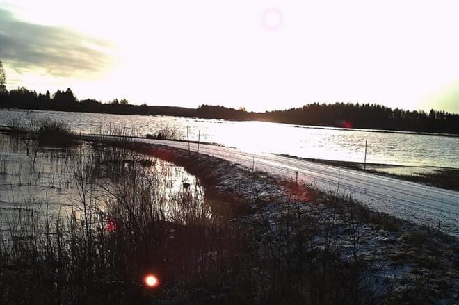 Kauhajoen suunnalla vettä on pelloilla esimerkiksi Päntäneenjoen varrella, mutta vedenpinnan ei enää ennusteta nousevan.KUVA: ETELÄ-POHJANMAAN ELY-KESKUS