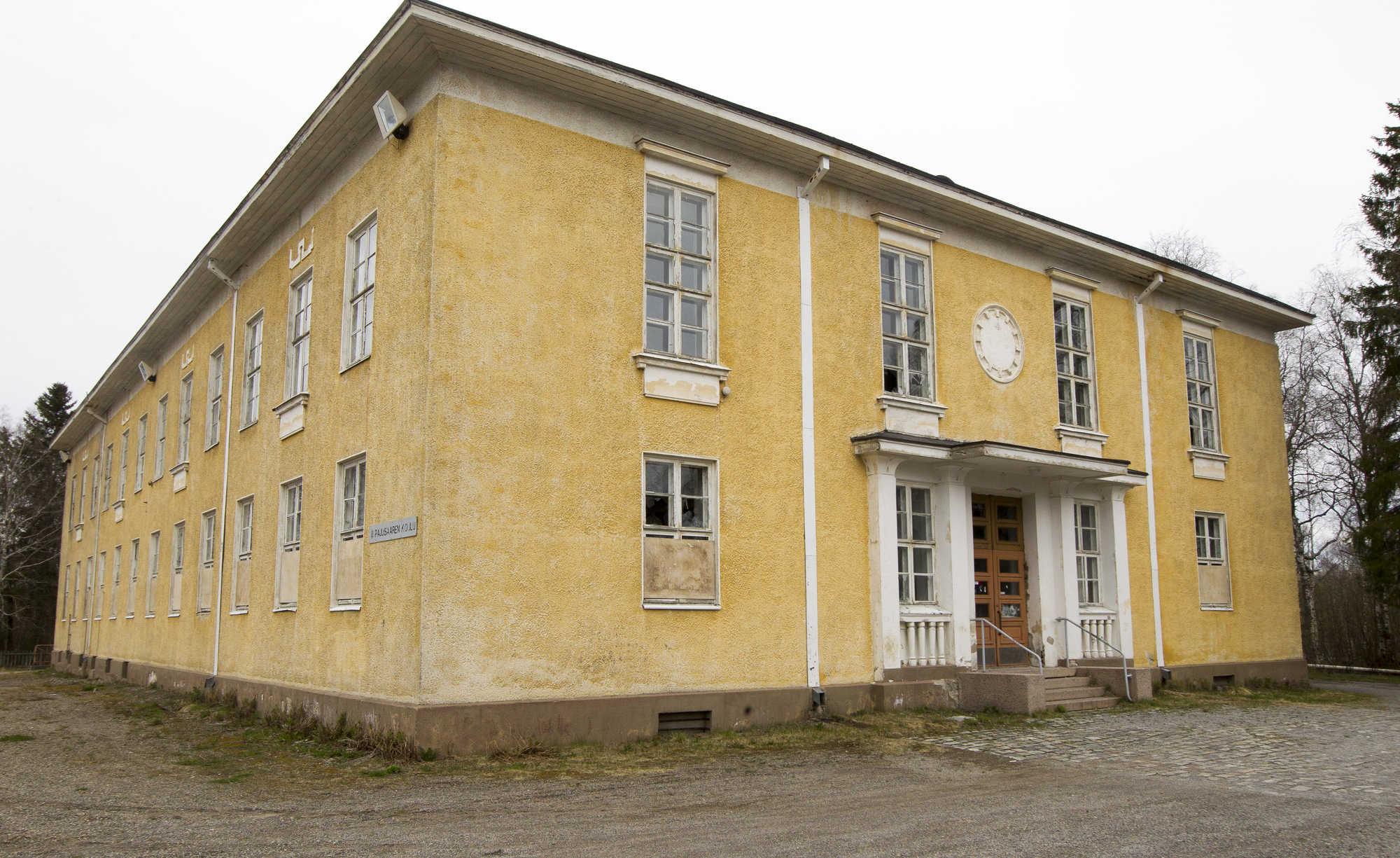 Kemin Pajusaaren koululle löytyi uusi omistaja – vuodelta 1932 peräisin oleva rakennus maksoi 15 000 euroa