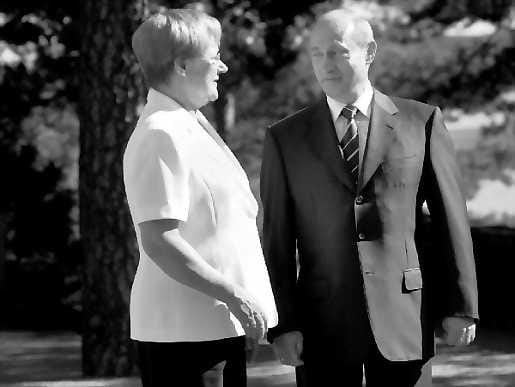 Presidentit Tarja Halonen ja Vladimir Putin tapasivat Kultarannassa.