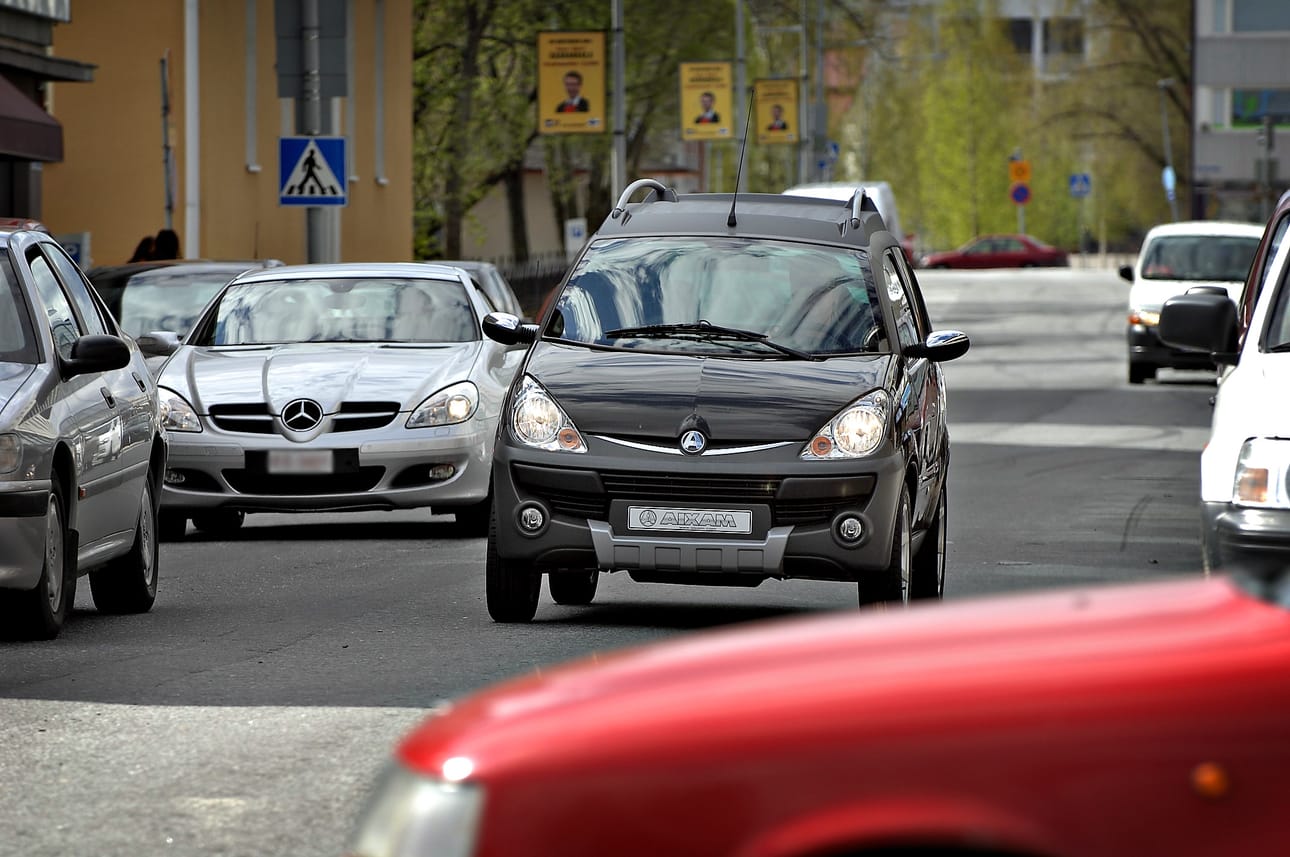 Mopoautosta voi tehdä jatkossa taksin.