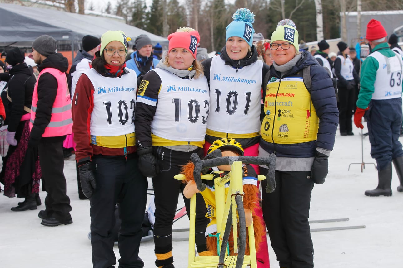 Puluvärkki Icen hyväntekeväisyysyhteistyökumppani Team Rynkeby osallistui potkukelkkakilpailuun perinteitä kunnioittaen.