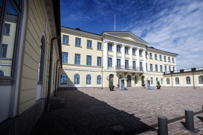 Presidentinlinnan (kuvassa) lisäksi avoimien ovien päivää vietetään syyskuun 12.-14. päivinä Eduskuntatalossa, Valtioneuvoston linnassa ja Säätytalossa. KUVA: Kimmo Penttinen