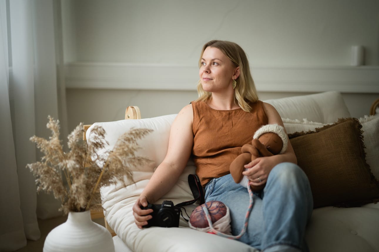 Villiversoja-yrityksen perustaja Hanna-Sofia Kytölä haastaa suomalaisia tarkastelemaan synnytystä uudesta näkökulmasta.