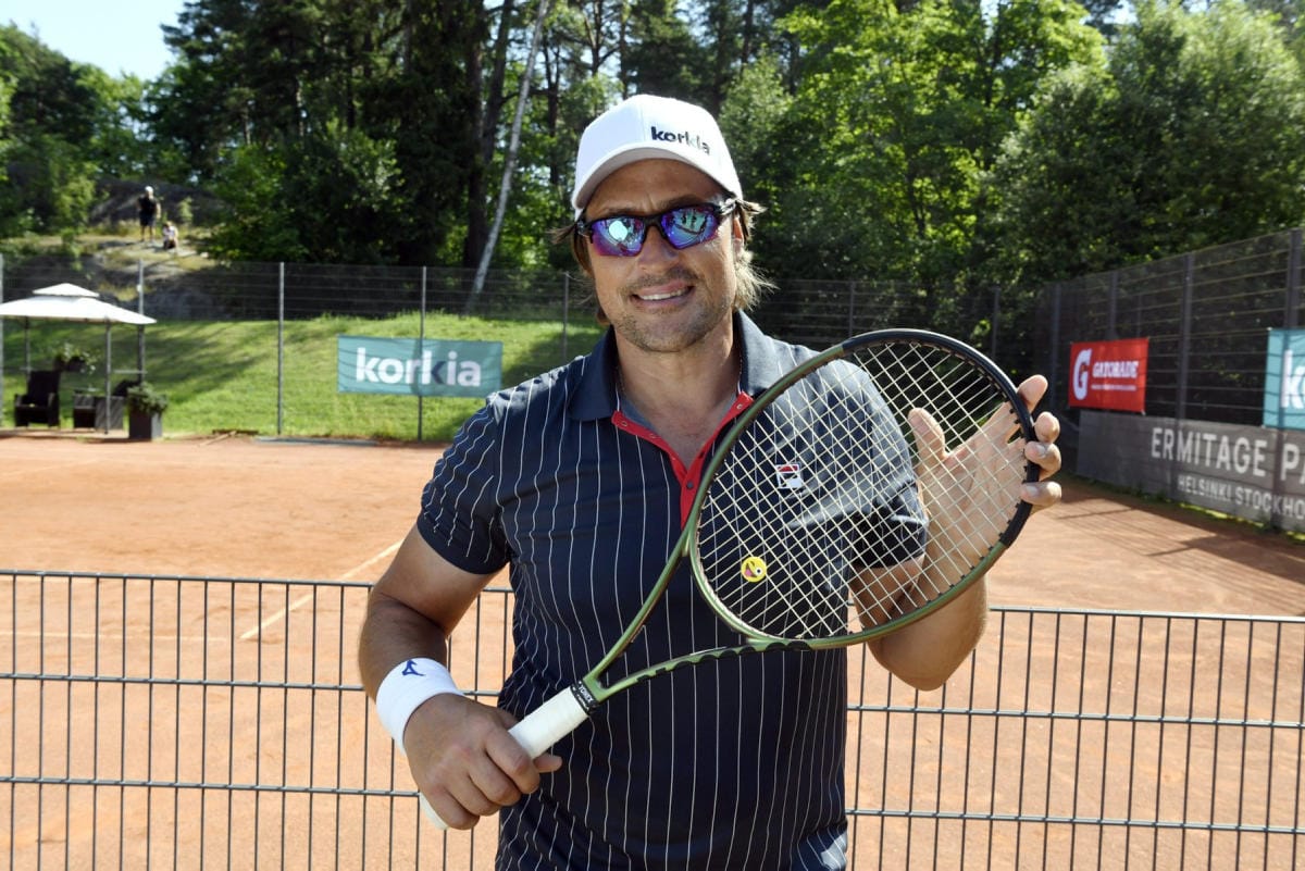 Kalastajatorpan kentällä nähtiin muun muassa Teemu Selänne. LEHTIKUVA / Jussi Nukari